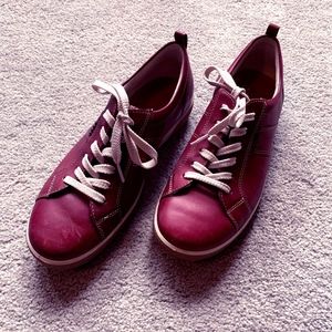 ECCO Cranberry red 8-8.5 (39)